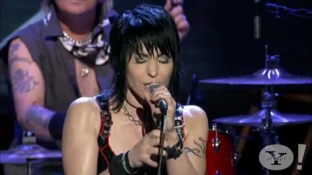 Joan Jett - Do You Wanna Touch Me _ Androgynous ( Live )